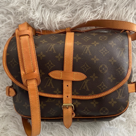 L V Saumur bag 100% Authentic - Picture 1 of 8
